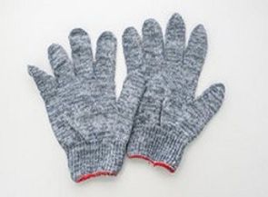Gray wool gloves